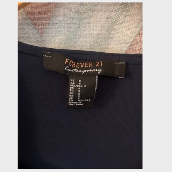 V Neck Navy Long Sleeved Criss Crossed Stretchy Bodysuit Top Forever 21 - Picture 5 of 5